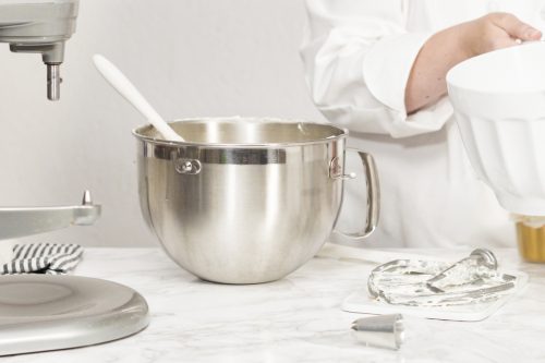 阅读更多关于如何清洁不锈钢搅拌碗的文章