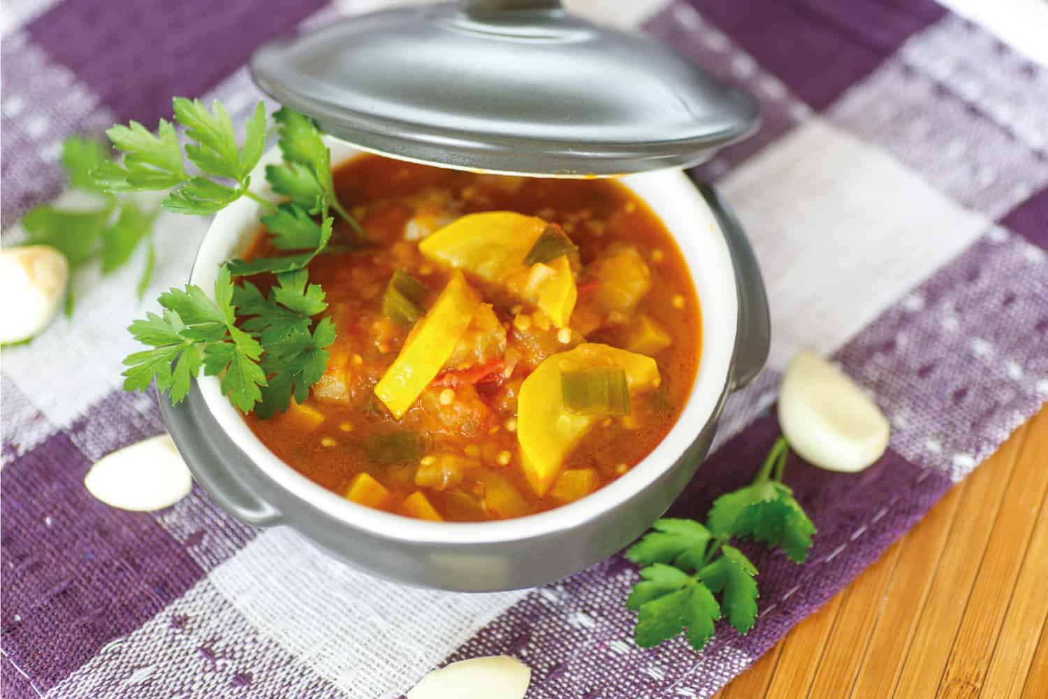 茄子蔬菜炖肉、炖菜