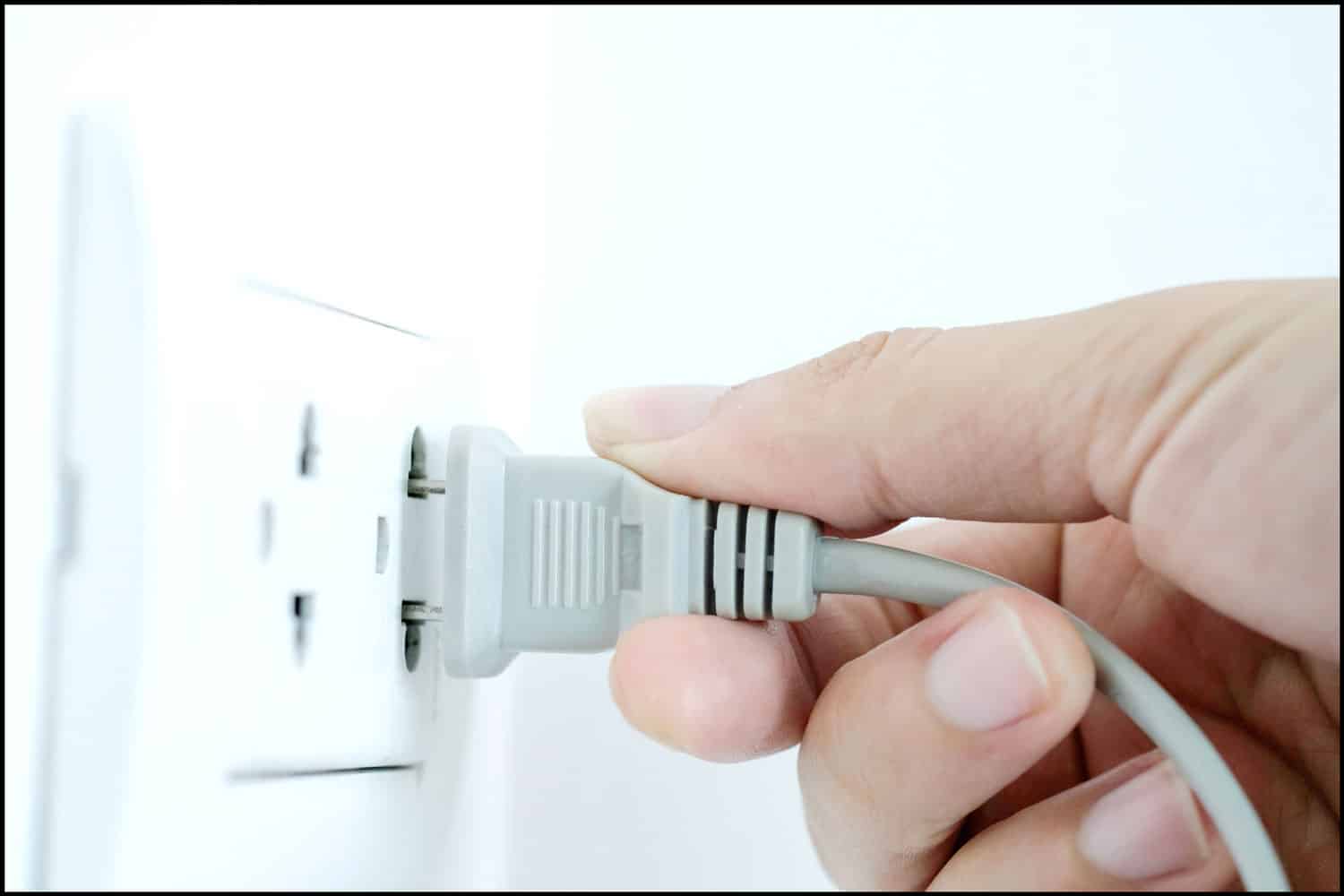 他把插头的电器