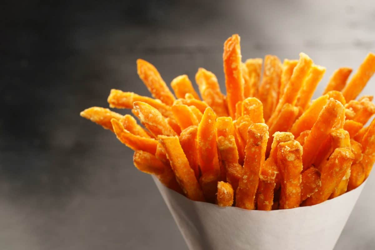 Delicious-deep-fried-french-fries