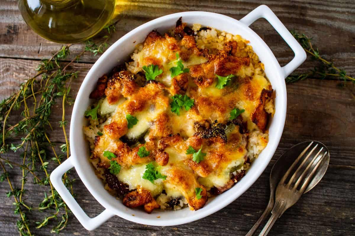 白色砂锅食材鸡胸肉”width=