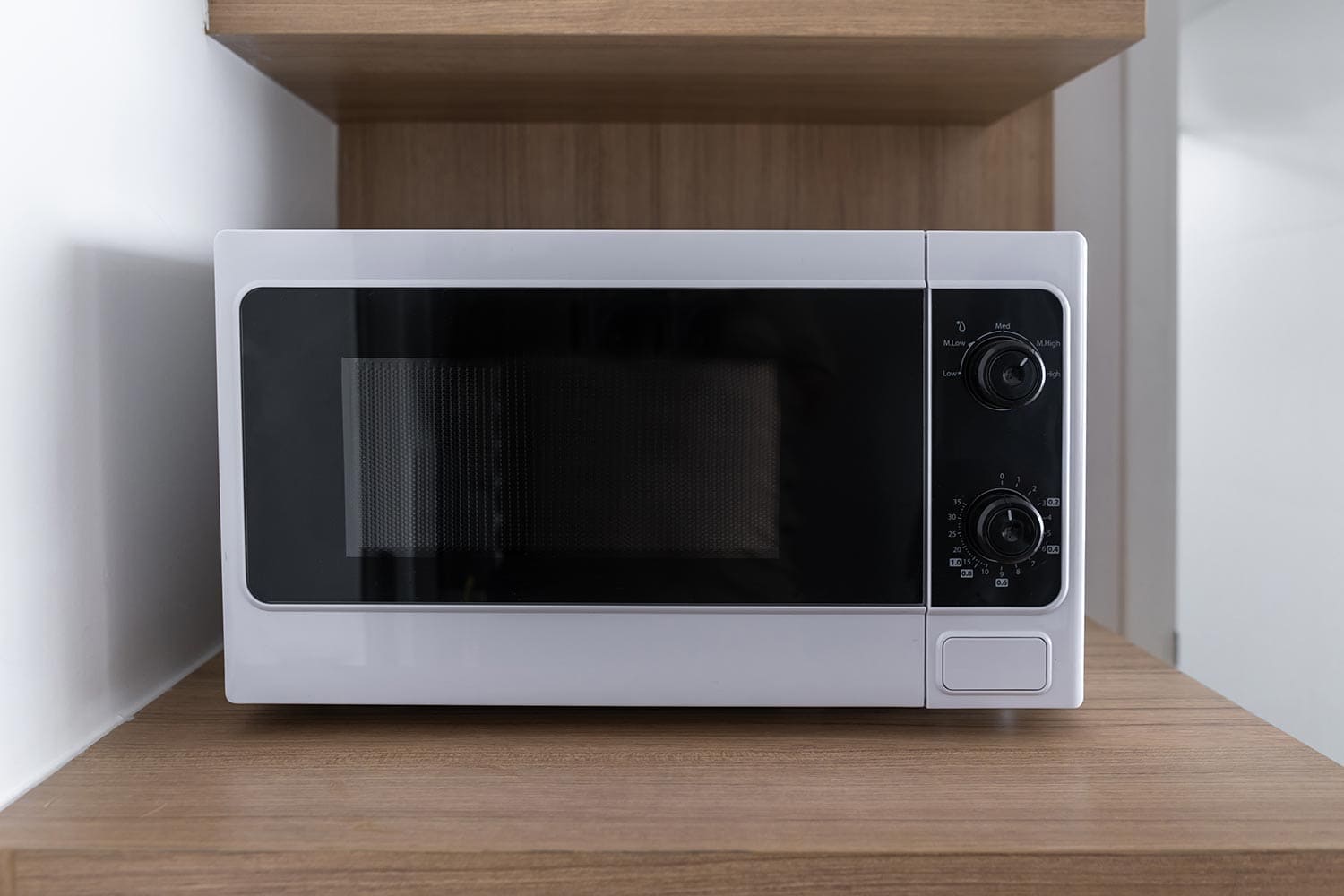 带电热水壶的台式微波炊具是当今城市生活方便的重要设备雷电竞官网网址