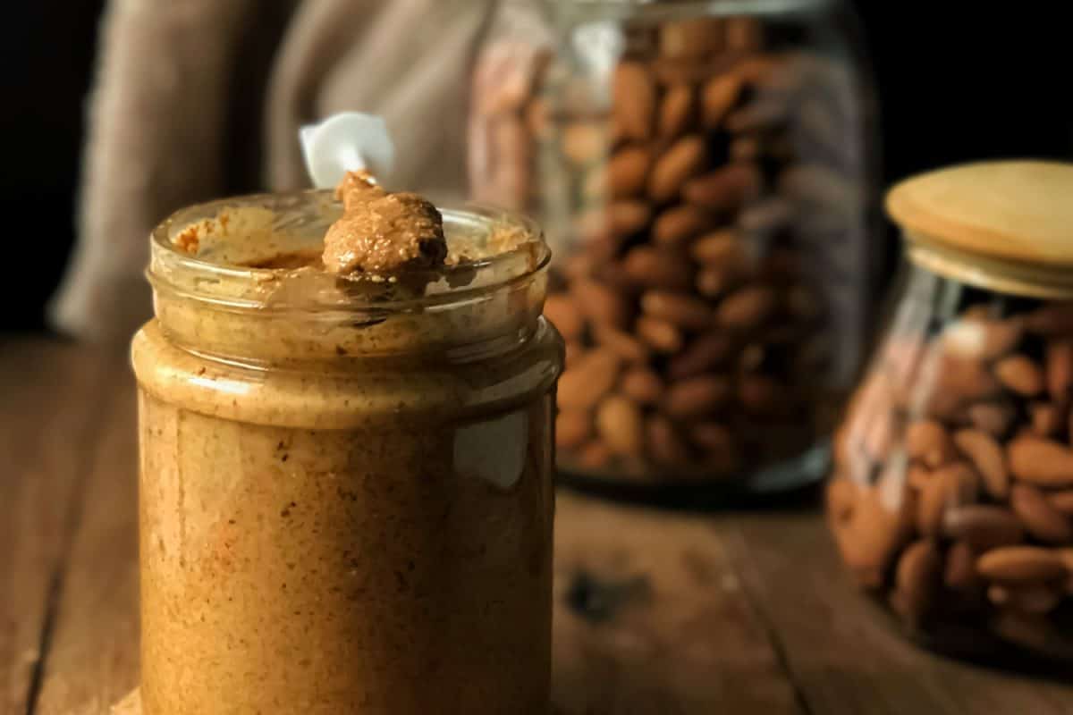 杏仁酱，后面加杏仁籽