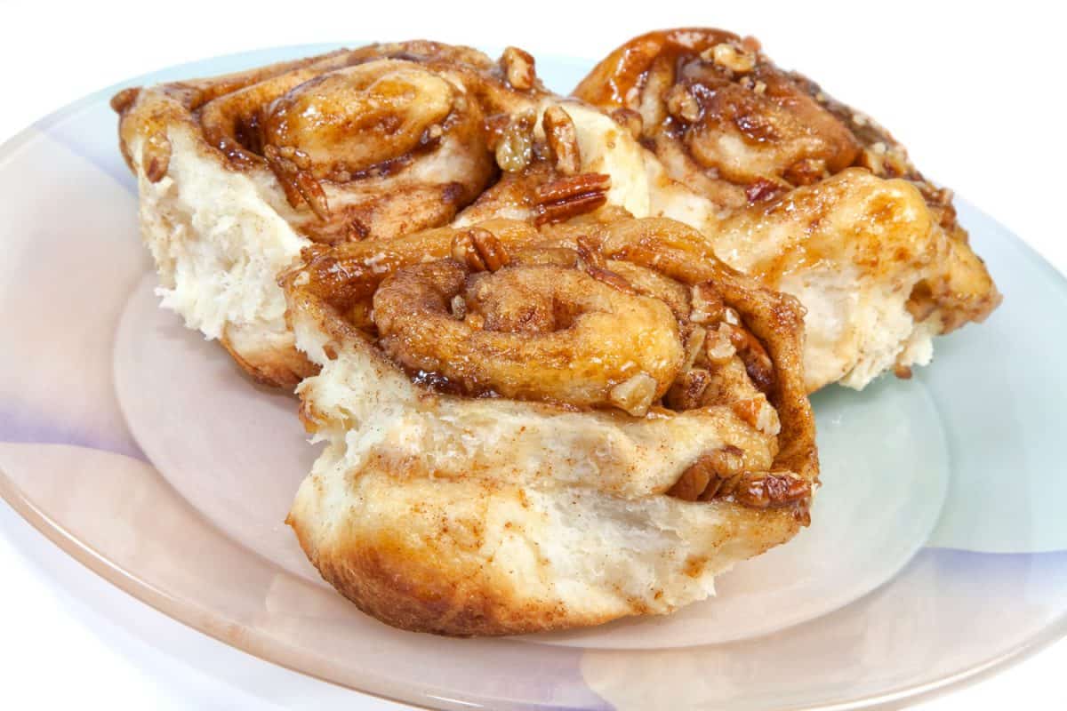 自制肉桂卷和山核桃