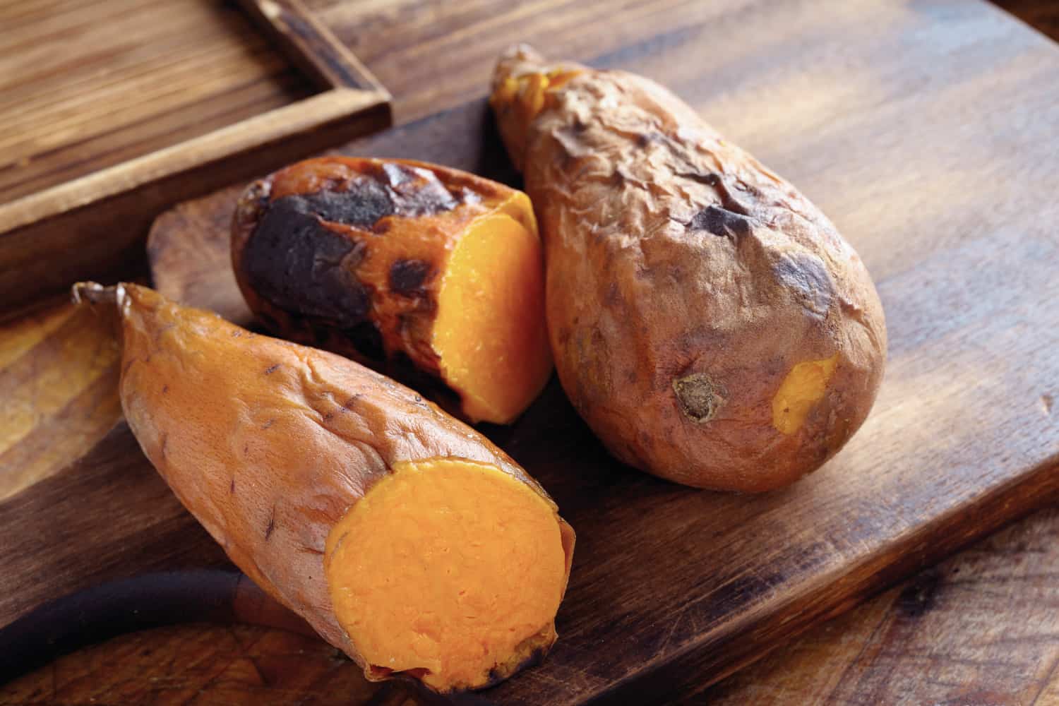 近距离的烤地瓜