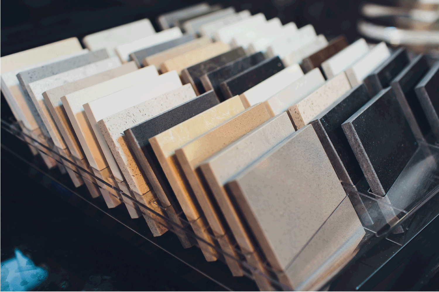 雷电竞官网网址厨房浴室瓷砖展厅展示新的瓷砖选择地板和墙壁的家庭建筑改善工程