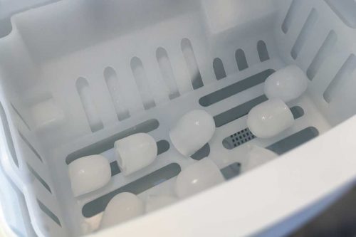 阅读更多关于3种制冰机和机器的文章