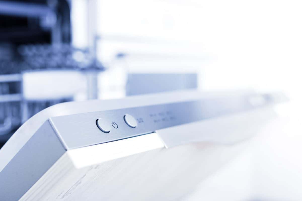 前面的按钮的洗碗机