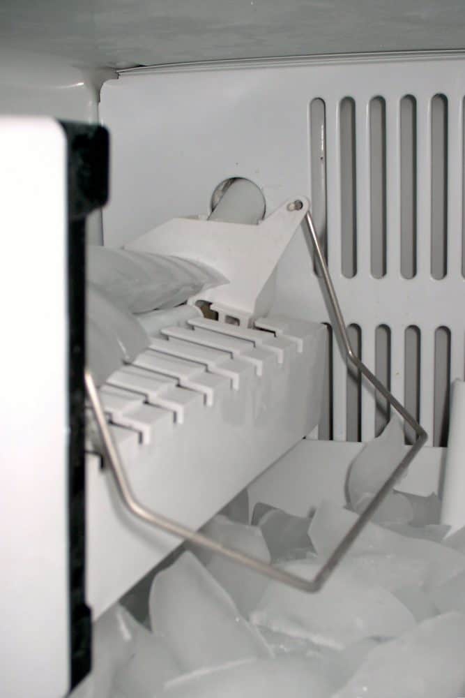 室内冰机制造商的行动