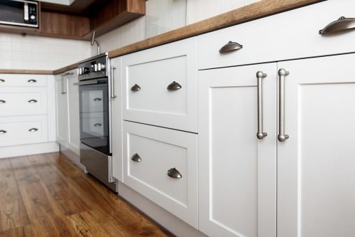 阅读更多关于本文厨柜需要处理吗?雷电竞官网网址[公司。煲选项)