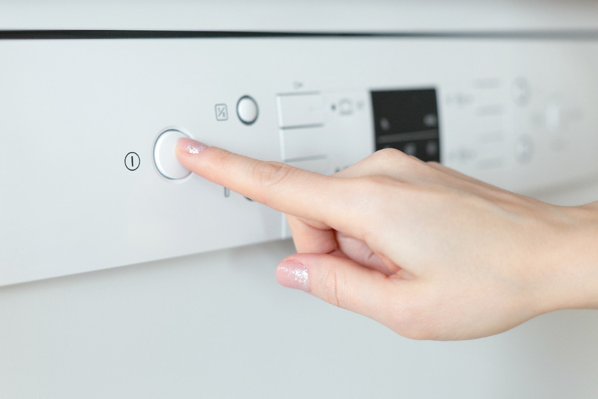 女人rressing按钮