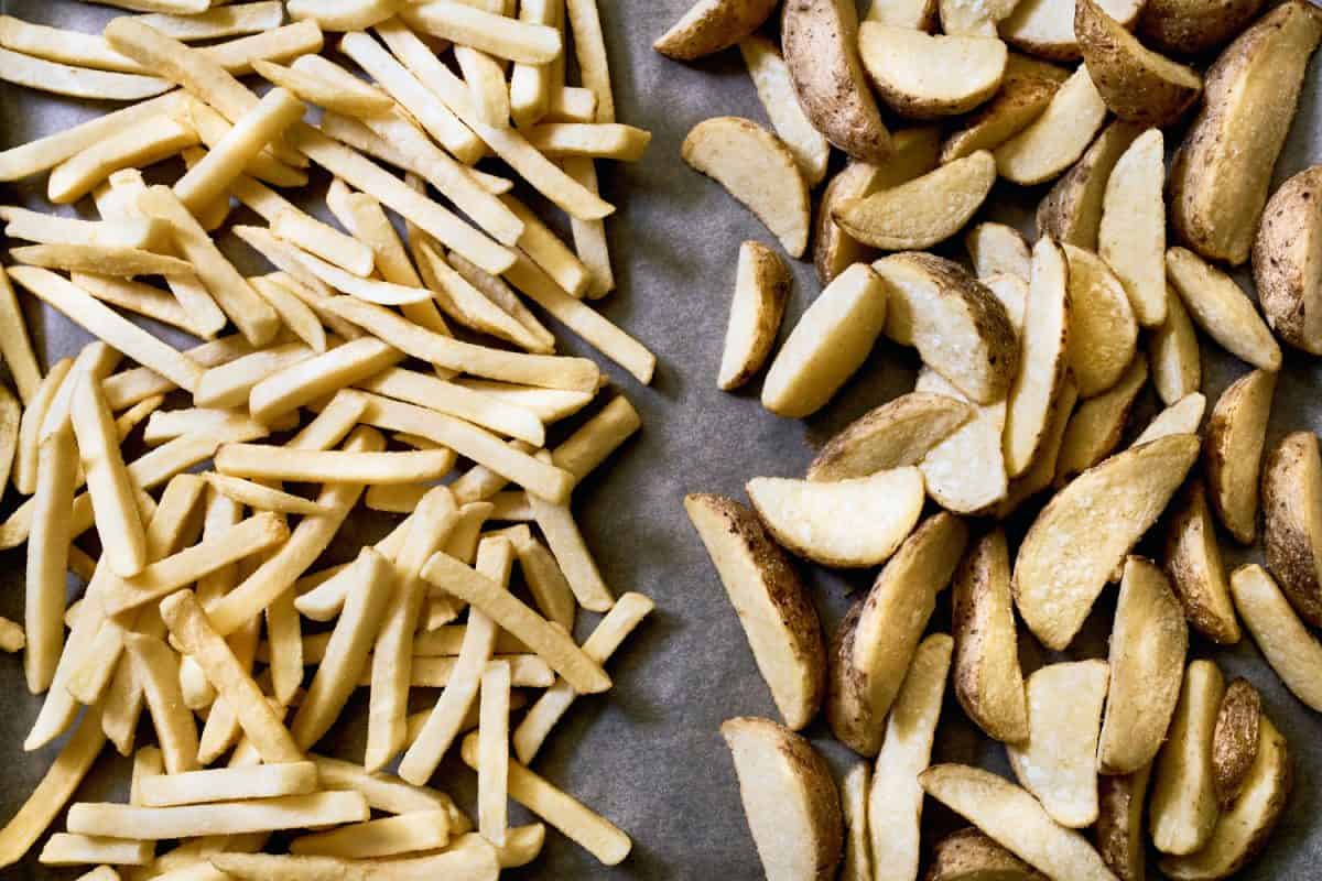 切片土豆和炸薯条