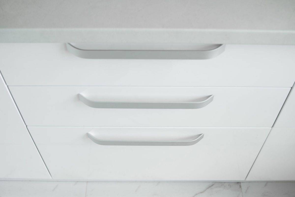 白色橱柜,不雷电竞官网网址锈钢处理