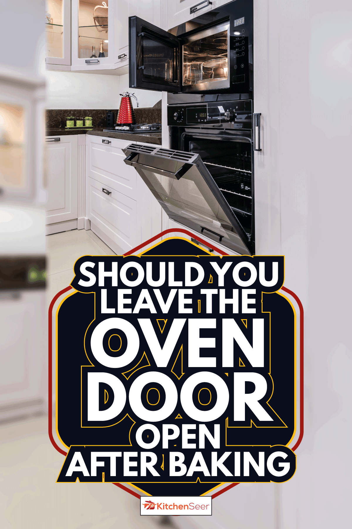 奢华现代的浅米色厨房，嵌入式微波炉和电烤箱门均为开放雷电竞官网网址式，简约干净的设计。烤完后应该开着烤箱门吗＂width=