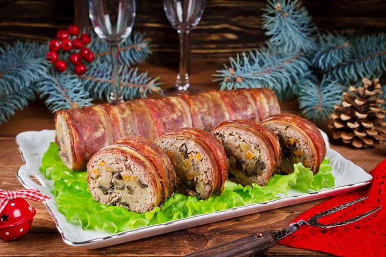 烤箱烤肉饼和培根、蘑菇、胡萝卜、洋葱和土豆泥,烘烤时你应该覆盖肉饼吗?