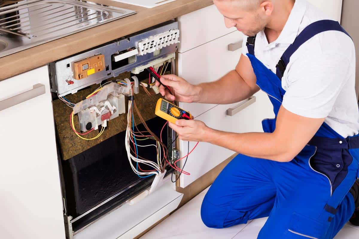 修理洗碗机的人