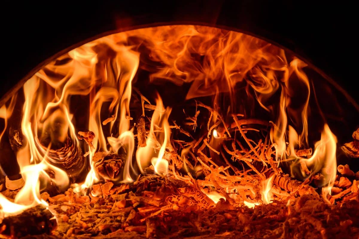 火烤炉适合烹饪披萨