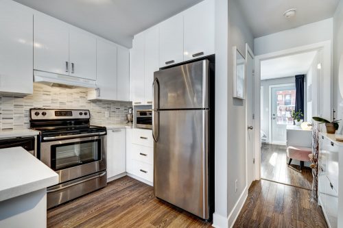 阅读更多关于这篇文章能冰箱坐在地毯吗?