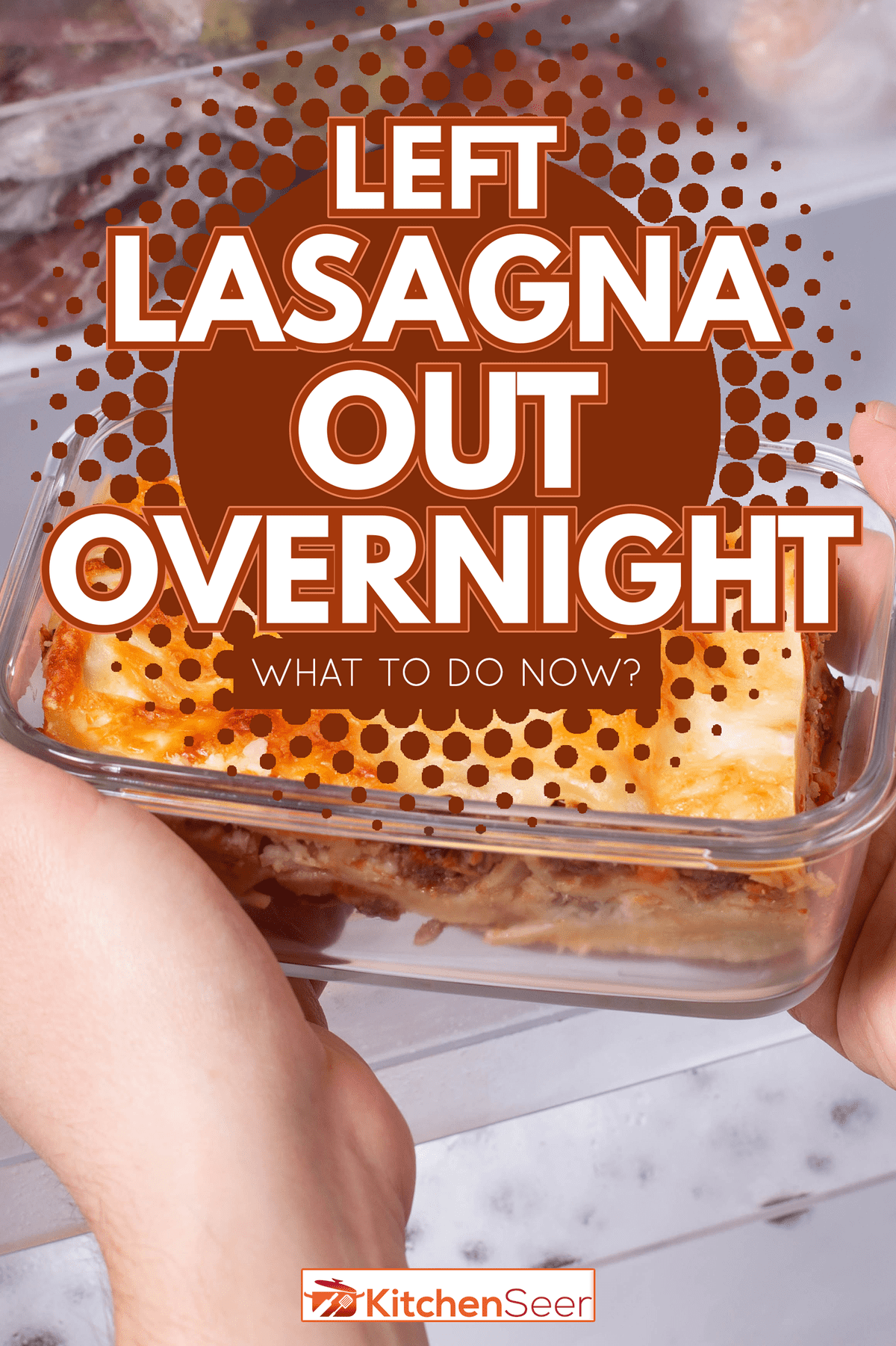 一个人从冰箱里拿出一盒冷冻的砂锅菜或千层面——千层面在外面放了一夜——现在该怎么办