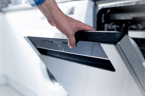 阅读更多关于本文只需洗碗机红光在前门——要做什么?雷电竞官网网址”decoding=