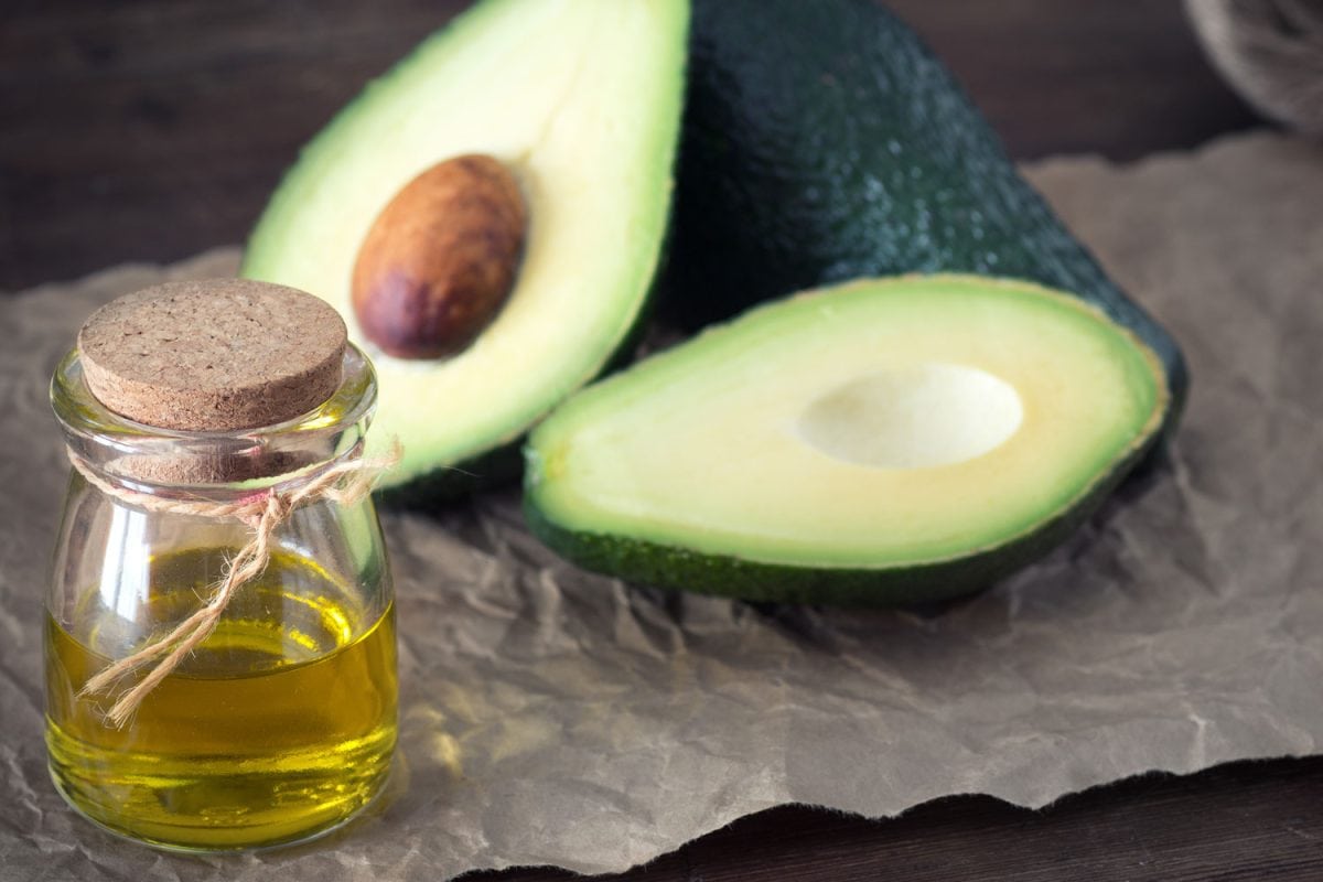 鳄梨油提取和鳄梨片背面