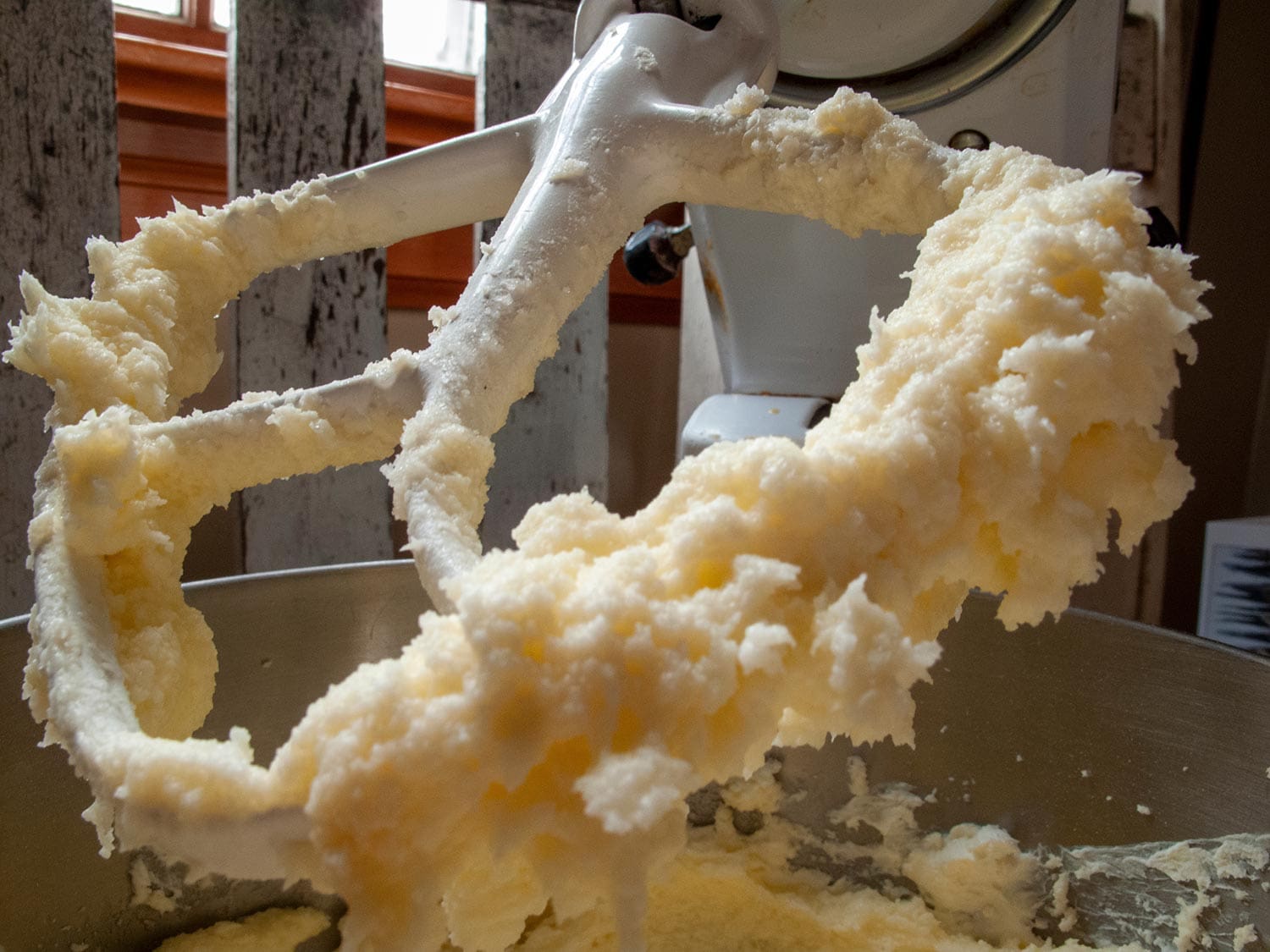 饼干面团搅拌机站在厨房的桨附件雷电竞官网网址