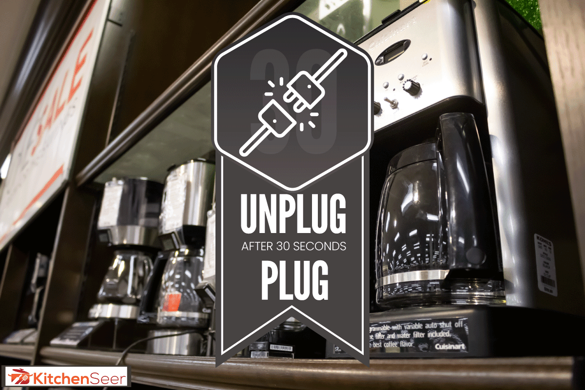 当地一家百货公司展示的几台Cuisinart咖啡机，如何重置一台Cuisinart咖啡机