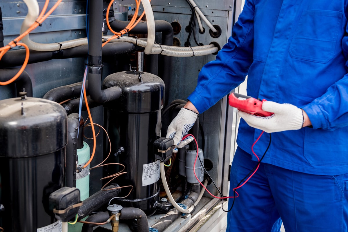 温度传感器的电阻测试冷却通风装置的供应部分。