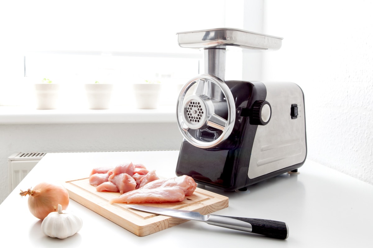 俄罗斯饺子在家里厨房生产流程。雷电竞官网网址