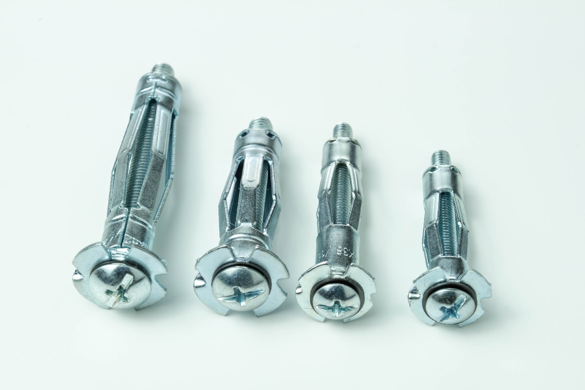 用于固定建筑物的金属销子