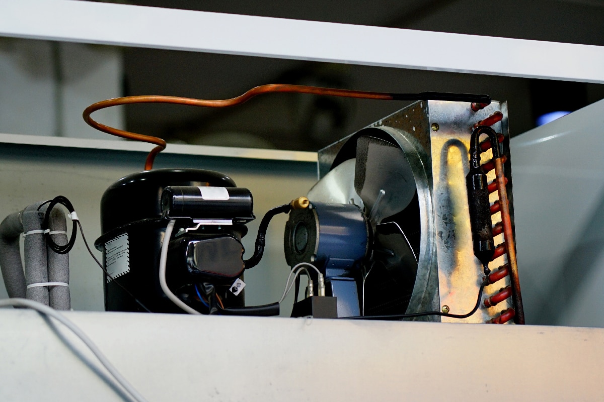 内制冷冷凝器的冷却单元