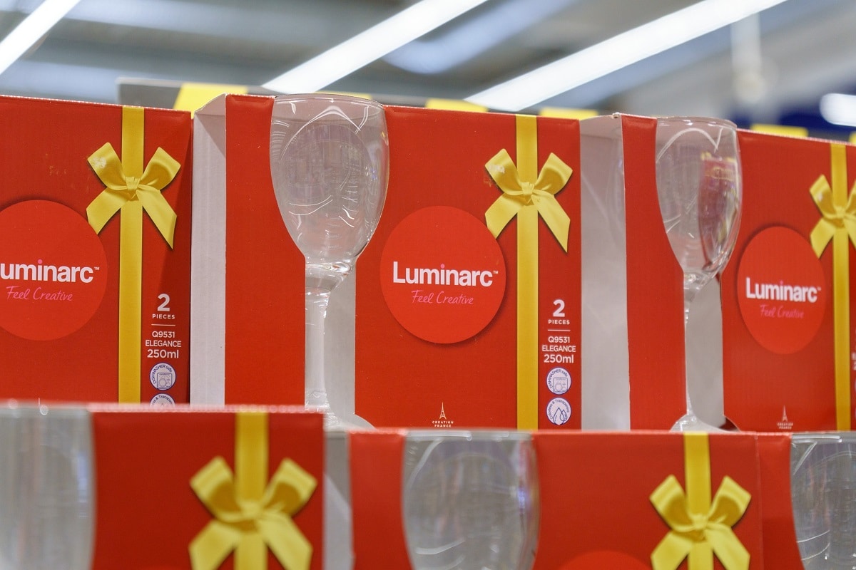 法国在超市Luminarc餐具,餐具品牌