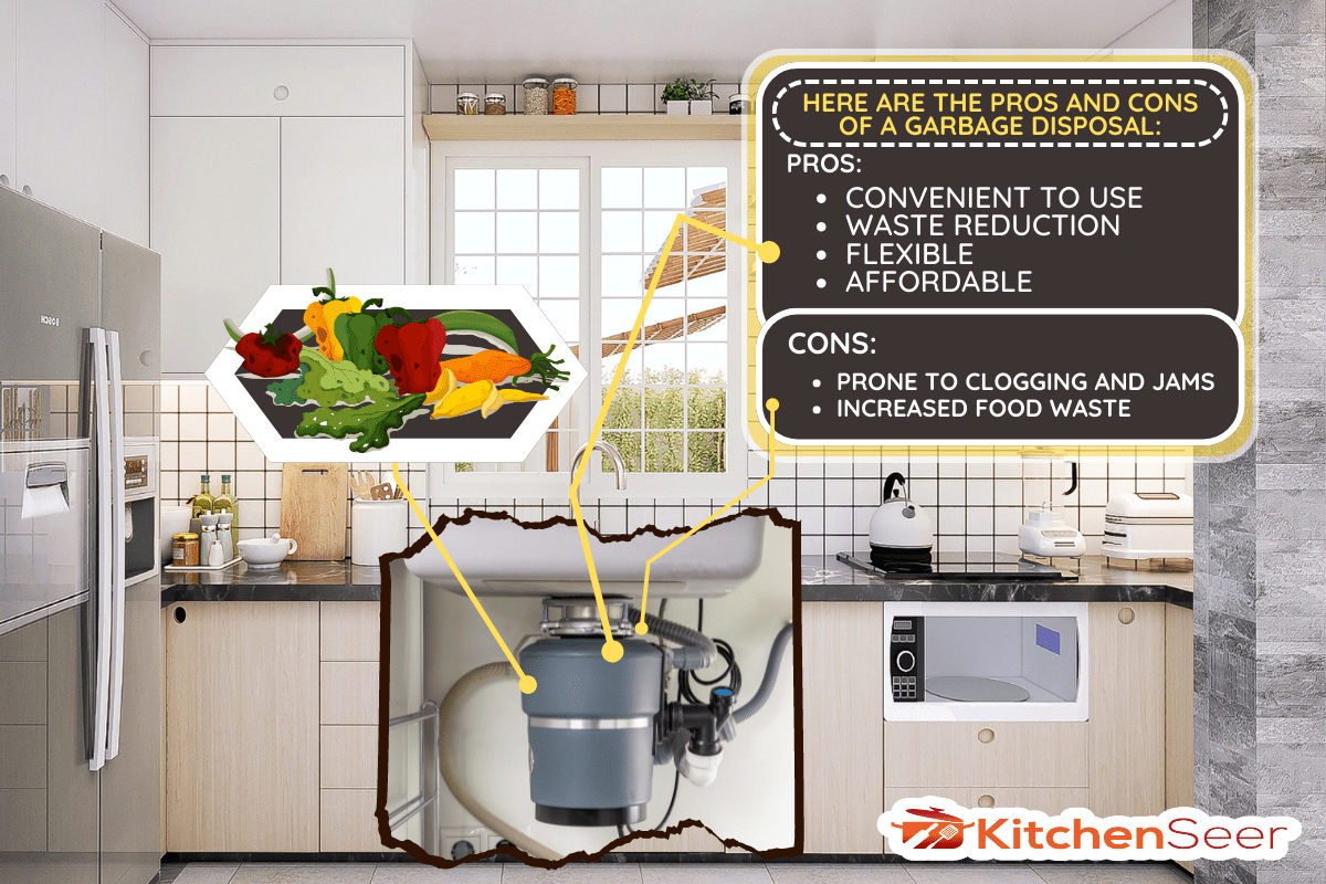 越南河内- 2019年10月:现代公寓厨房室内设计，黑色与木制家具混合。雷电竞官网网址-垃圾处理的利弊:对房主的考虑