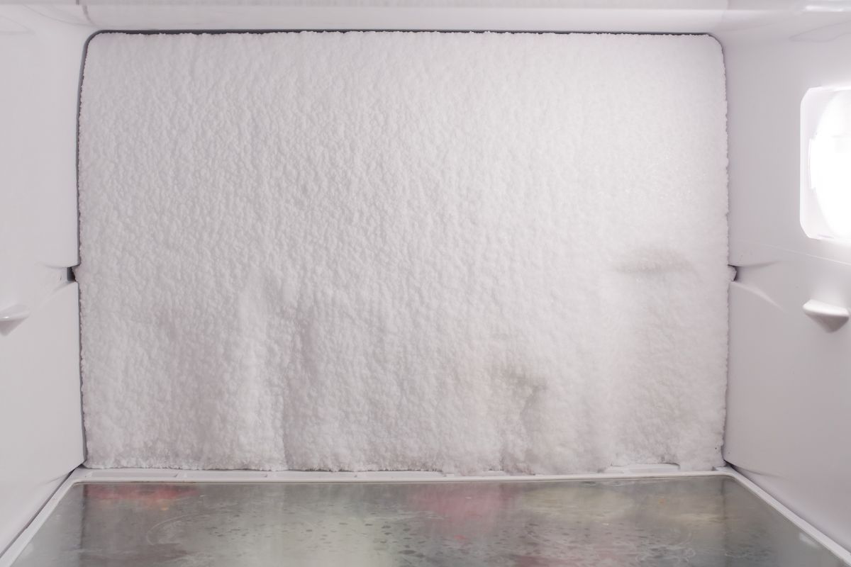 冰箱冰形成的内表面是失败的结果