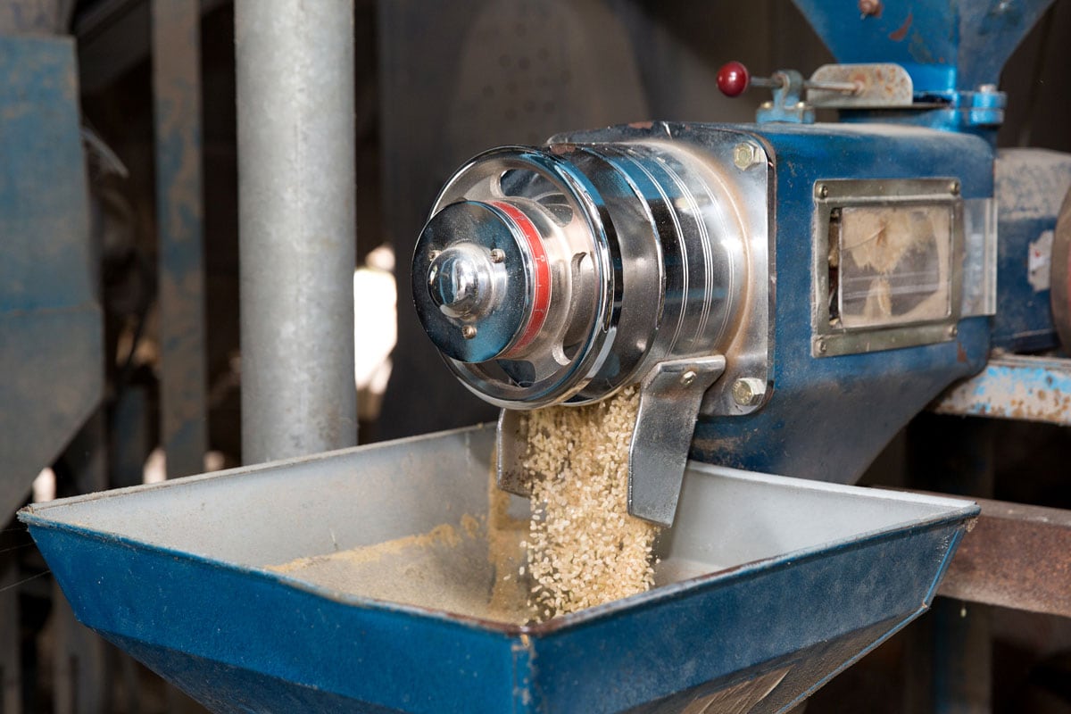 碾米机是加工大米、大麦等粮食的设备