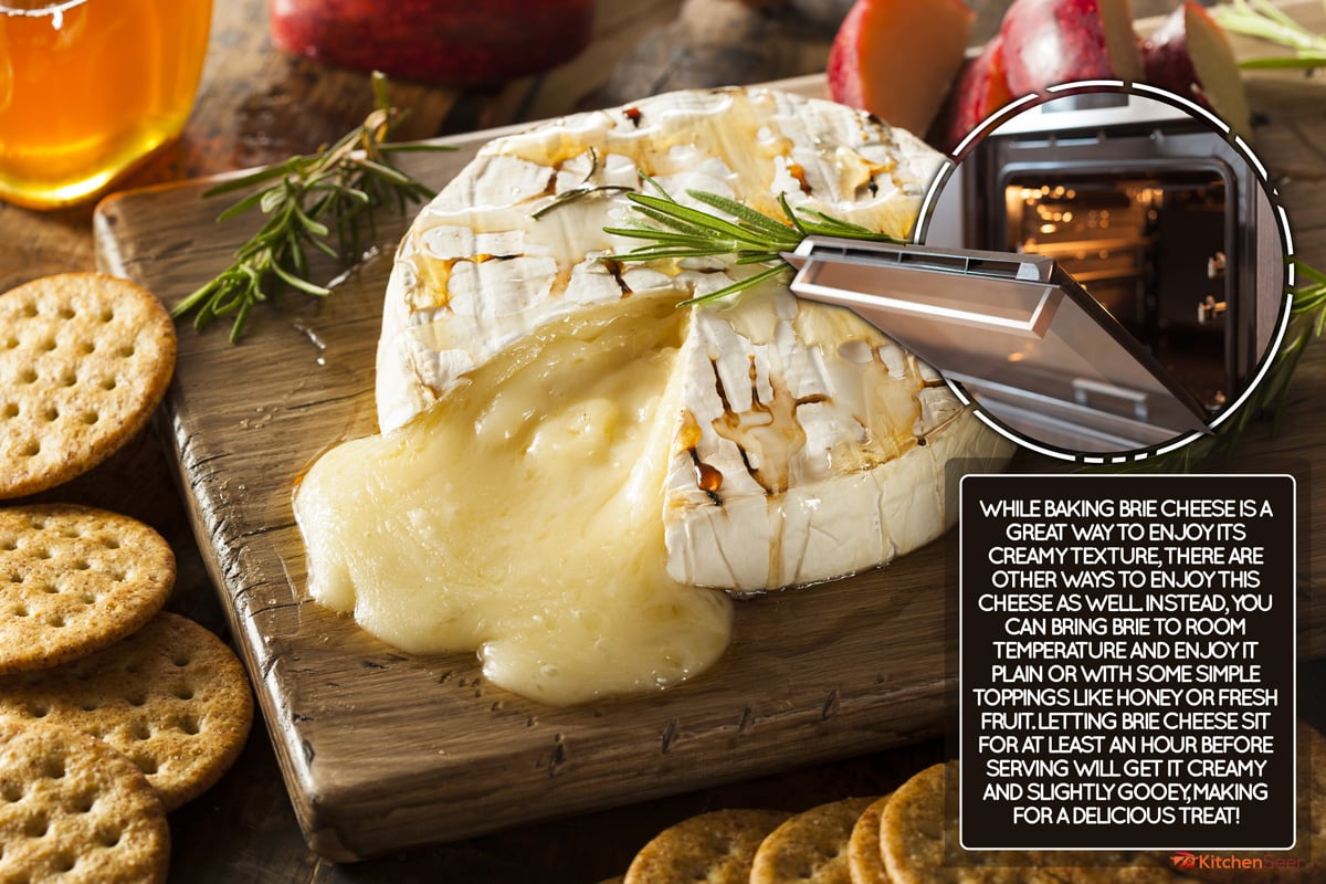 自制的烤布里干酪蜂蜜和迷迭香,你有烤布里干酪吗?