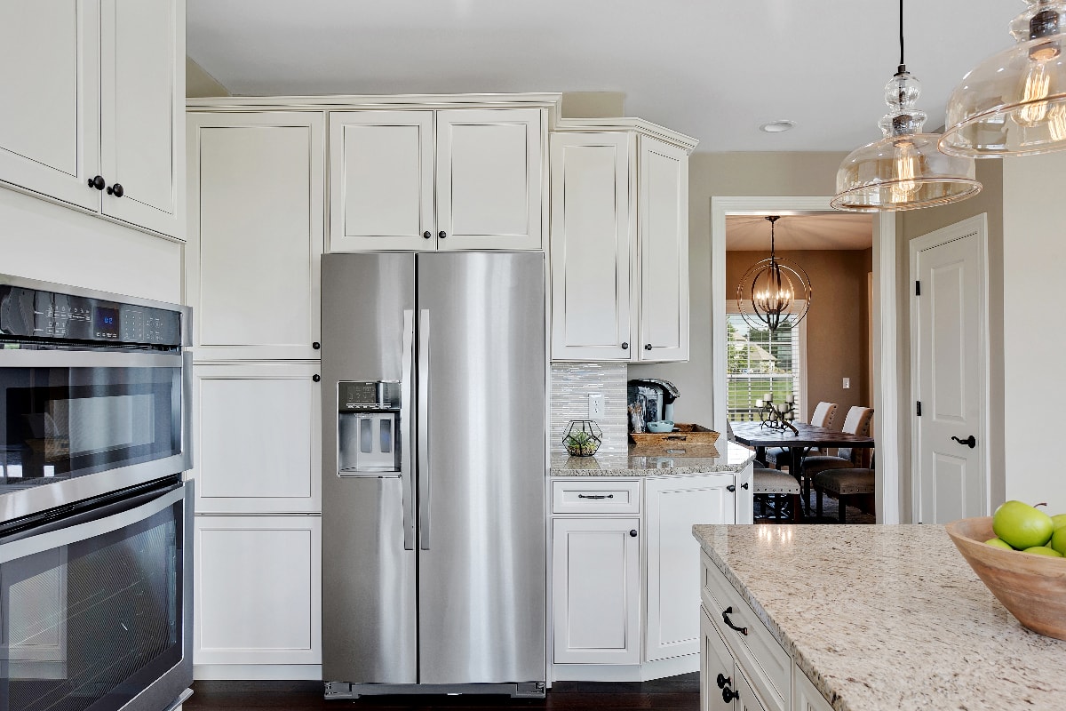 法国在新厨房冰箱的门雷电竞官网网址