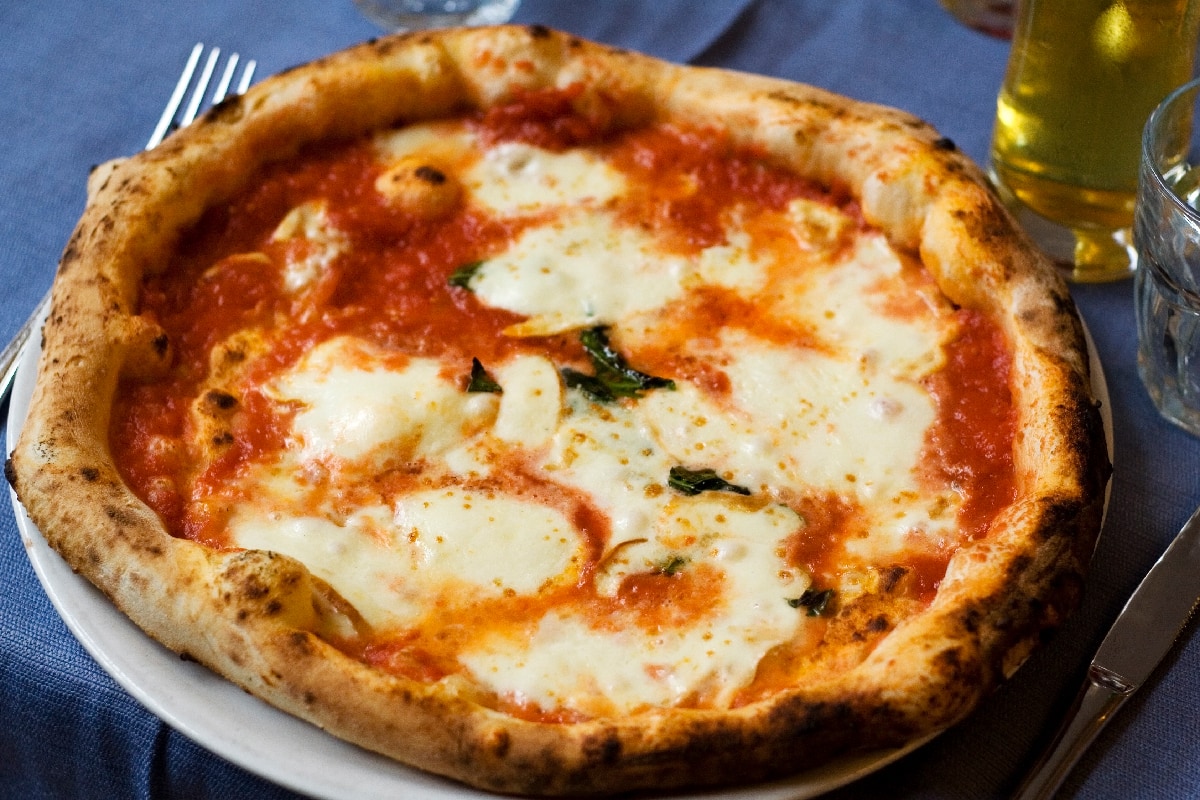 那不勒斯玛格丽特披萨