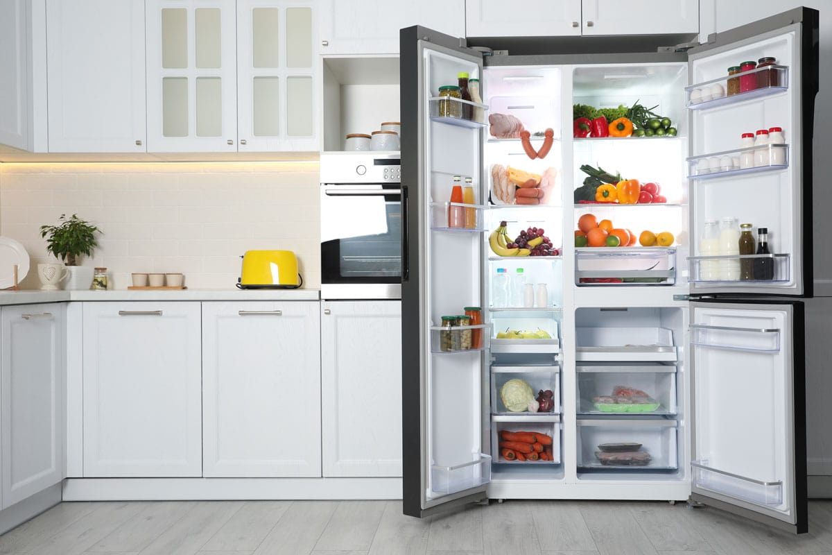 open-refrigerator-filled-food-雷电竞官网网址kitchen