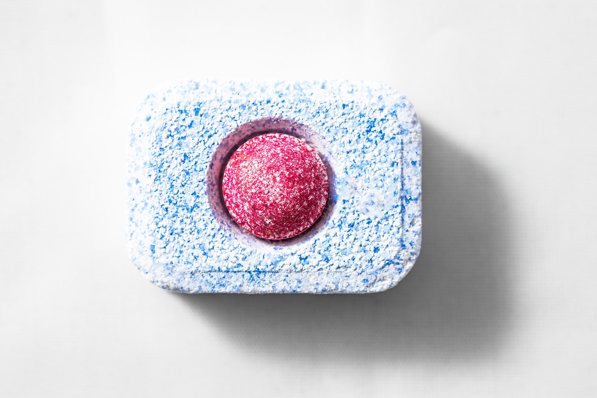 白色背景洗碗机标签