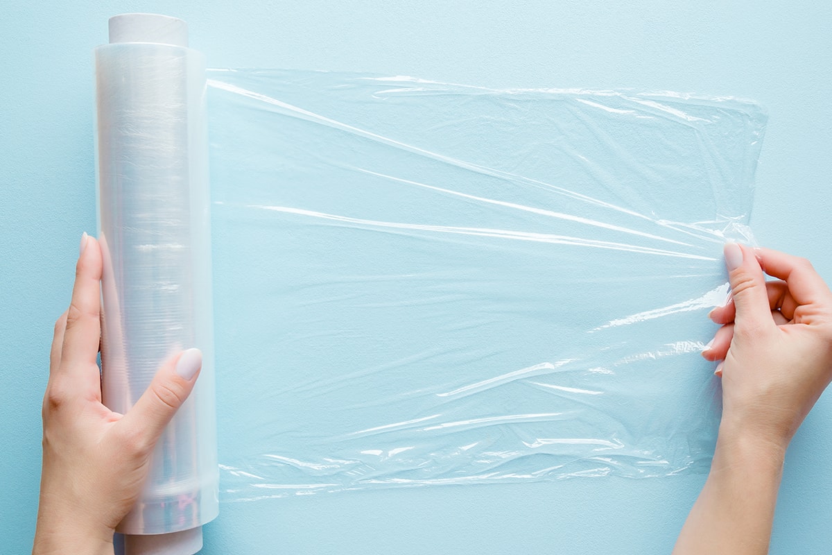 Roll of transparent polyethylene food film for packing products, What Temperature Does Cling Film Melt?