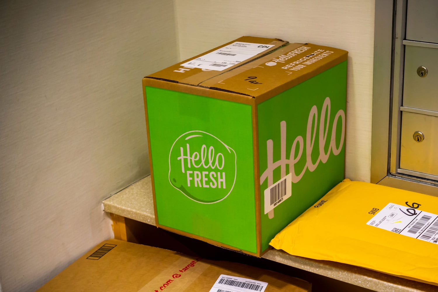 你好新鲜餐订阅服务的交付等是拿起一个公寓大楼的大厅里