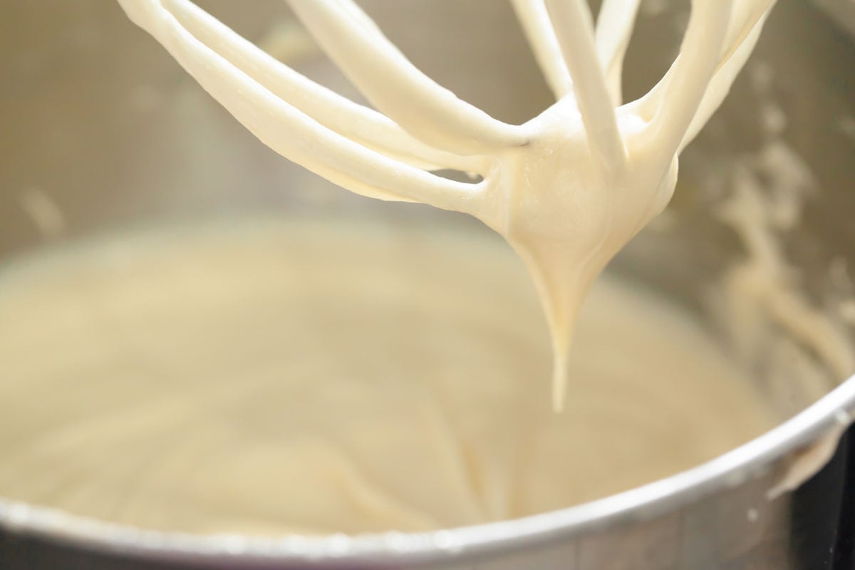 close texture creamy cake batter mixer