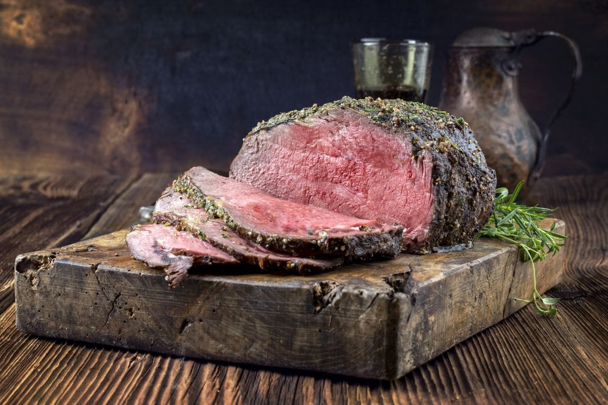 岁的干烤肉烤牛肉。