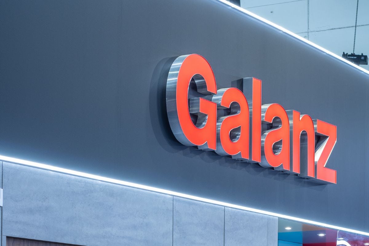 Galanz kitchen showroom with home appliances dishwasher, Washing Machine, ovens, fridge at Galanz exhibition, stand at Global Innovations Show. - How To Set The Clock On A Galanz Microwave