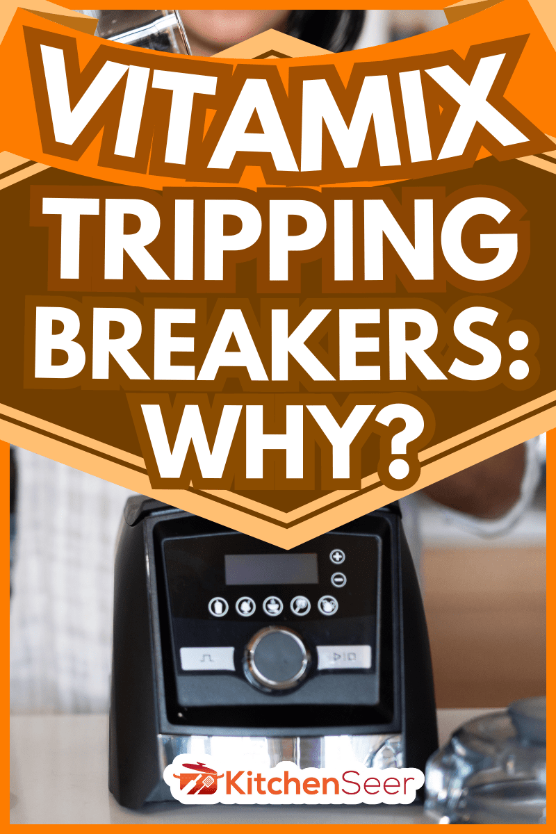 女人在厨房做水果冰沙雷电竞官网网址